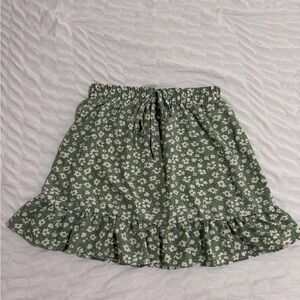 Floral Green Skirt size S!